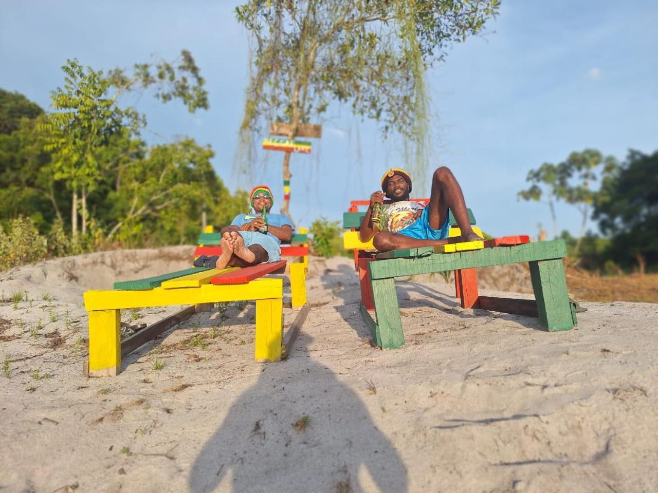 Land Of Promise - Reggae Bar & Eco Village Zanderij Kültér fotó