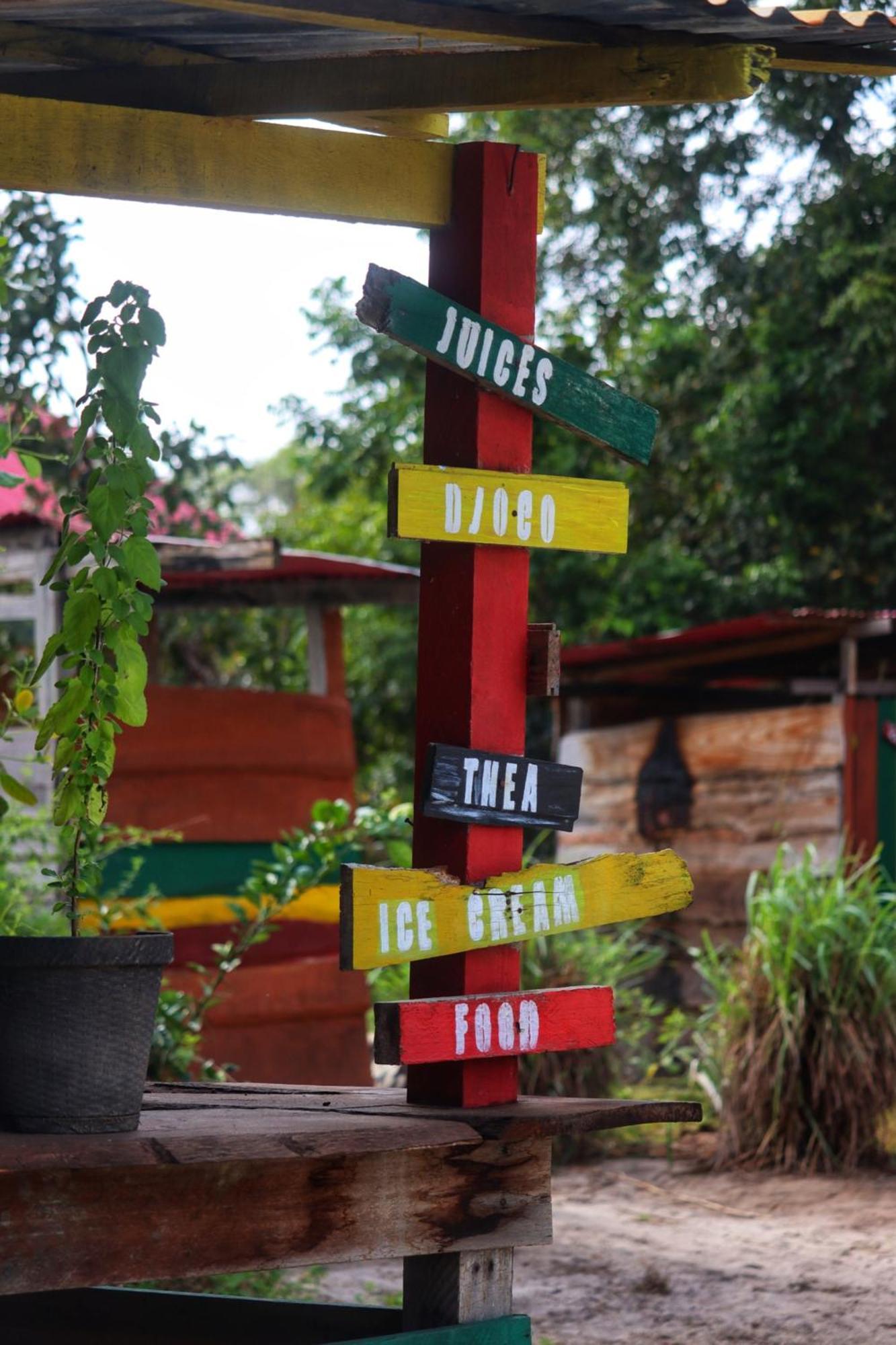 Land Of Promise - Reggae Bar & Eco Village Zanderij Kültér fotó